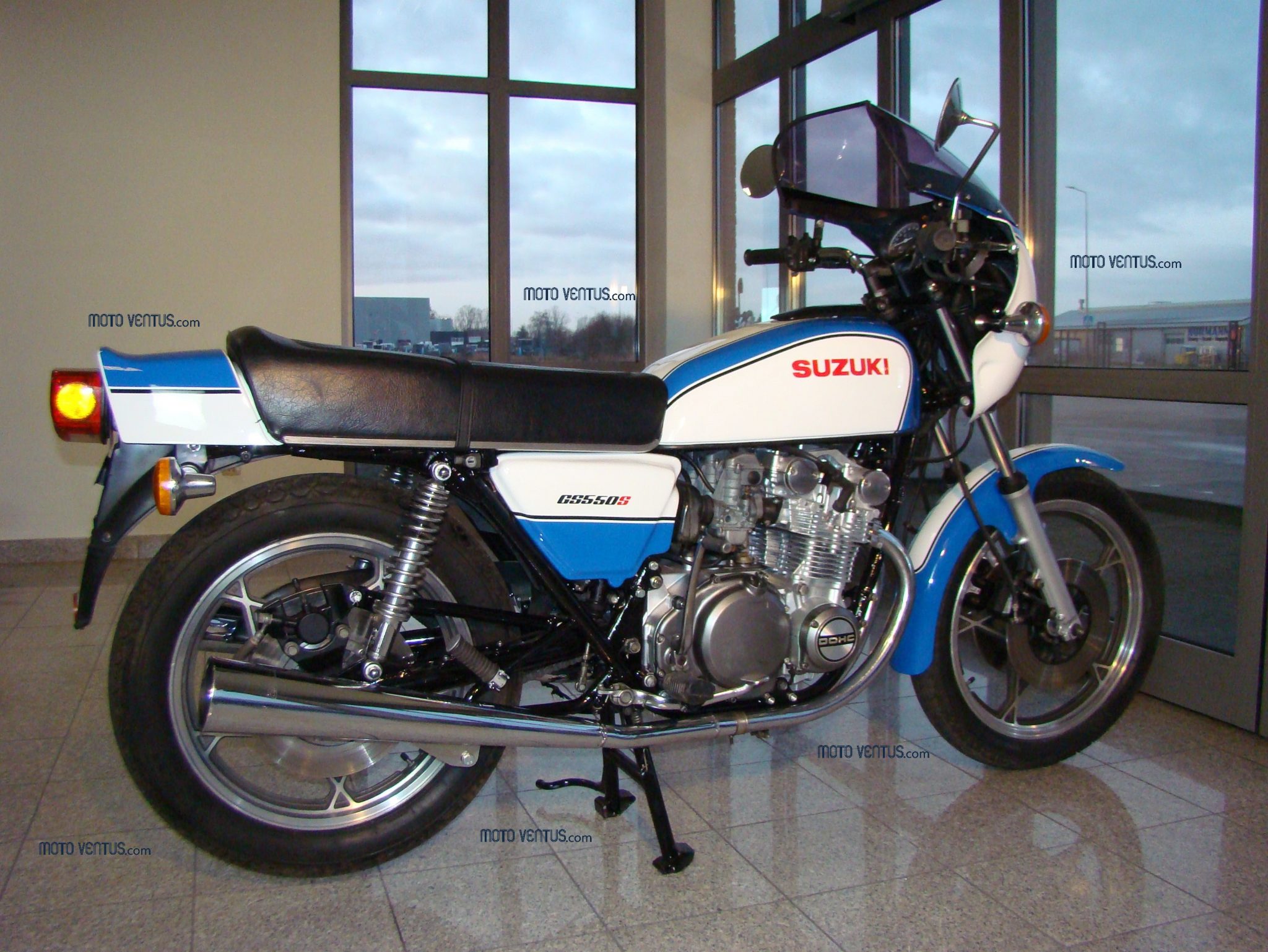 SUZUKI GS 550 1984 - Moteventus