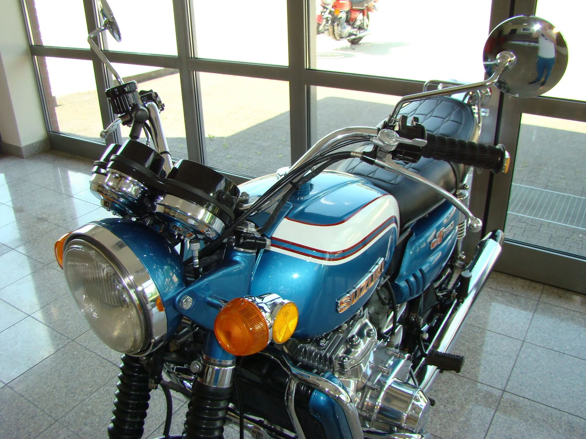 Suzuki GT 750 K 1973 Royal Blue - Moteventus