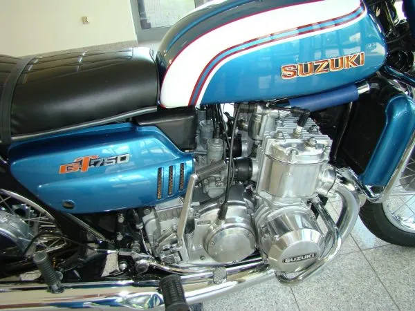 Suzuki GT750 - RealClassic